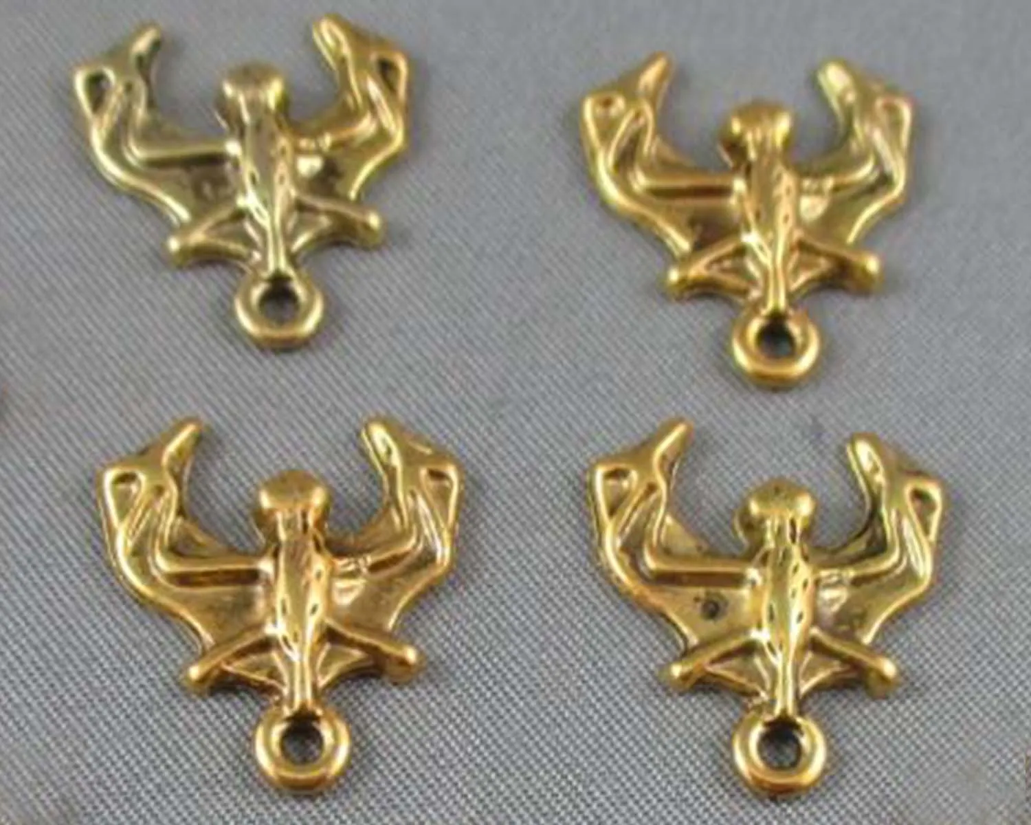 50% OFF! Bats Charms Gold Tone 14pcs (1406)