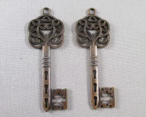 50% OFF!! Skeleton Key Charm Red Copper Tone 2pcs (0145)