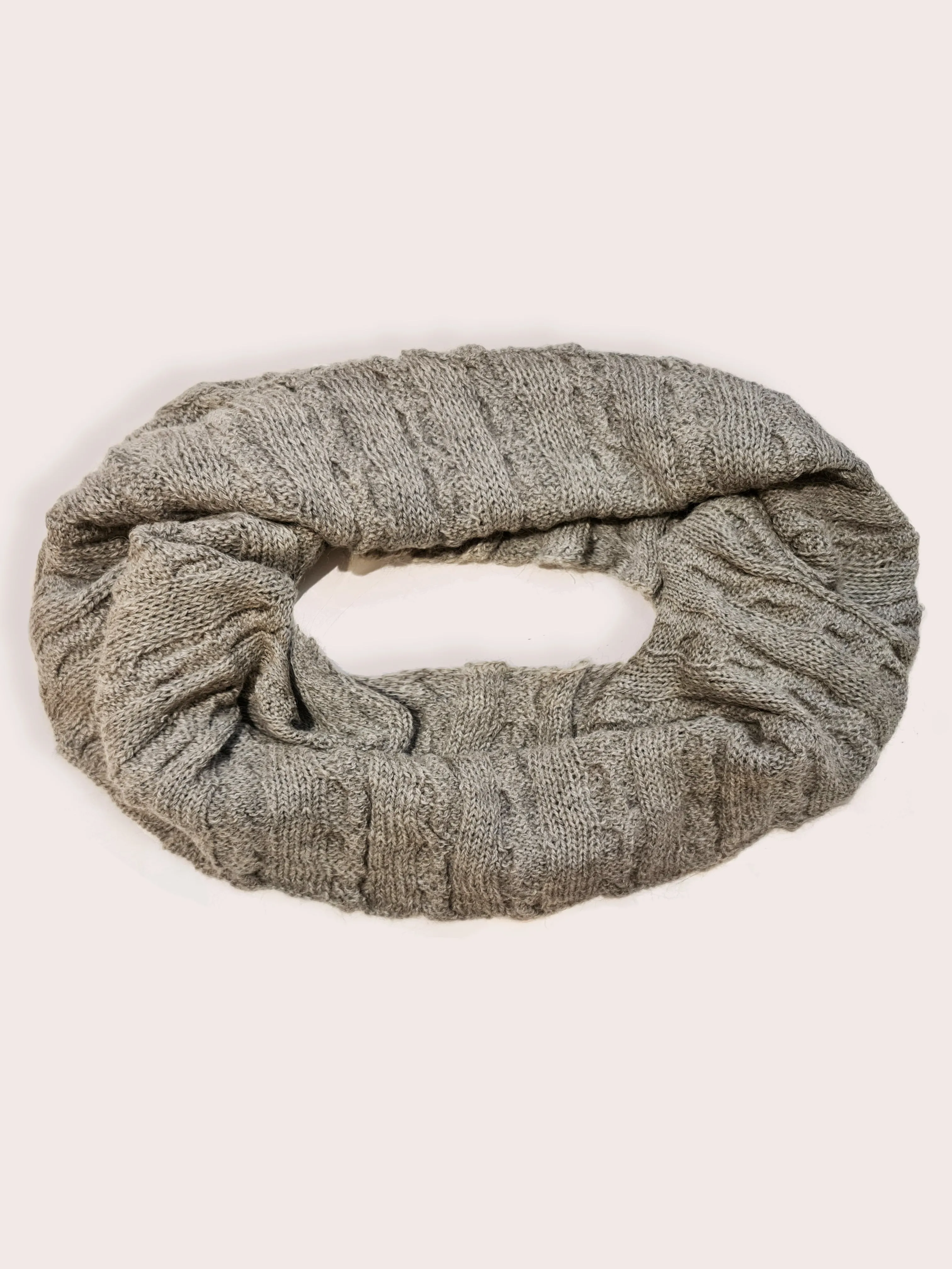 Amayi Alpaca - Cable Infinity Scarf Grey