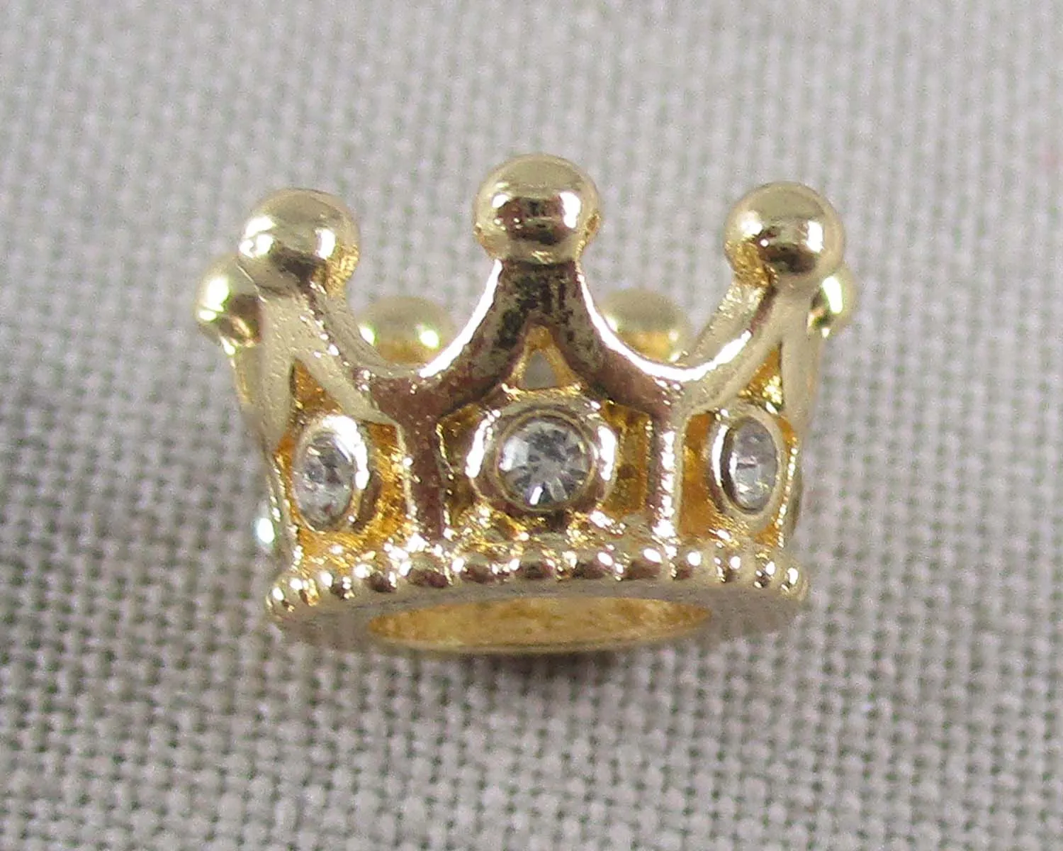 Gold Tone Crown Spacer Beads 3pcs (0572)