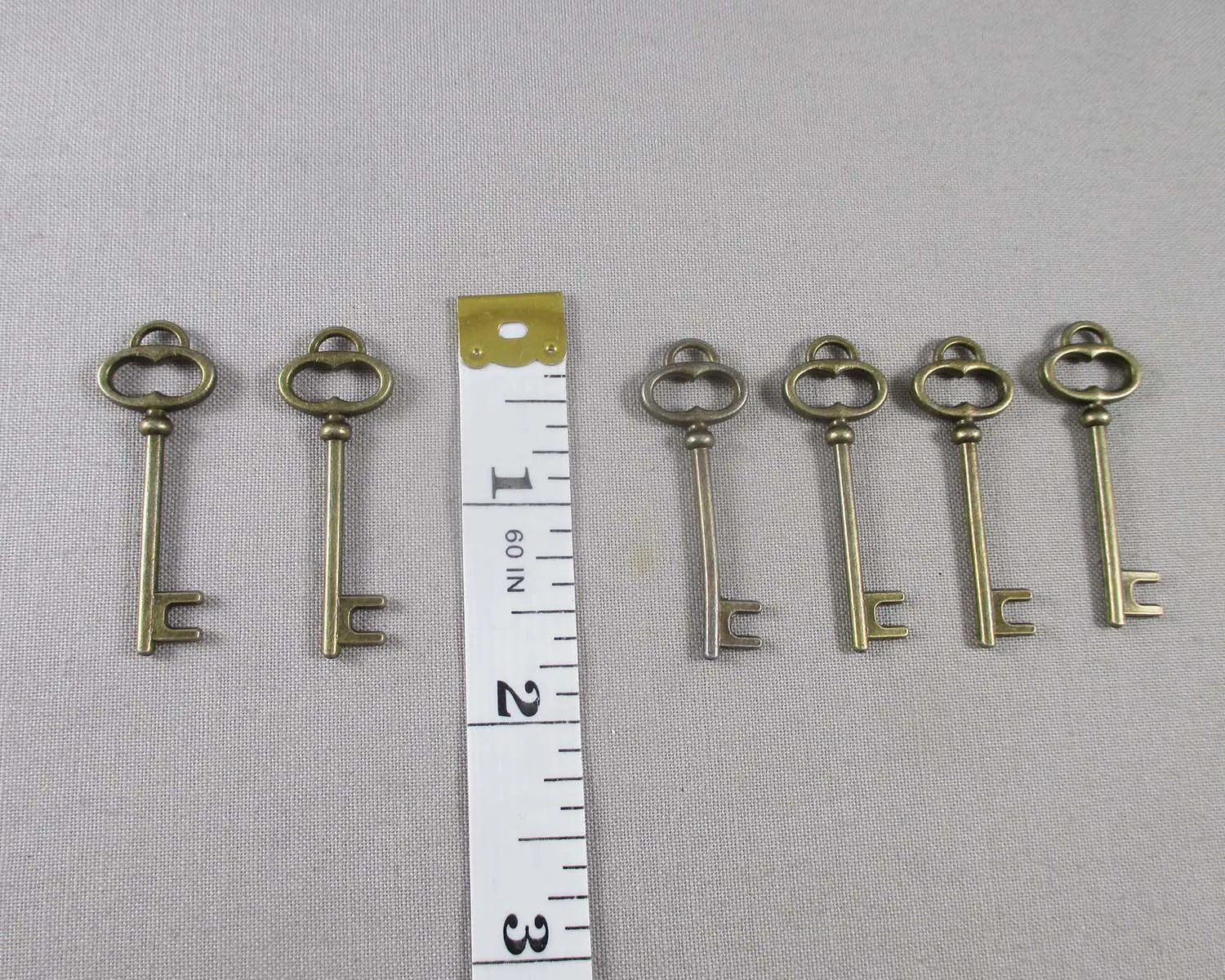 Key Charms Antique Bronze Tone 6pcs (0698)