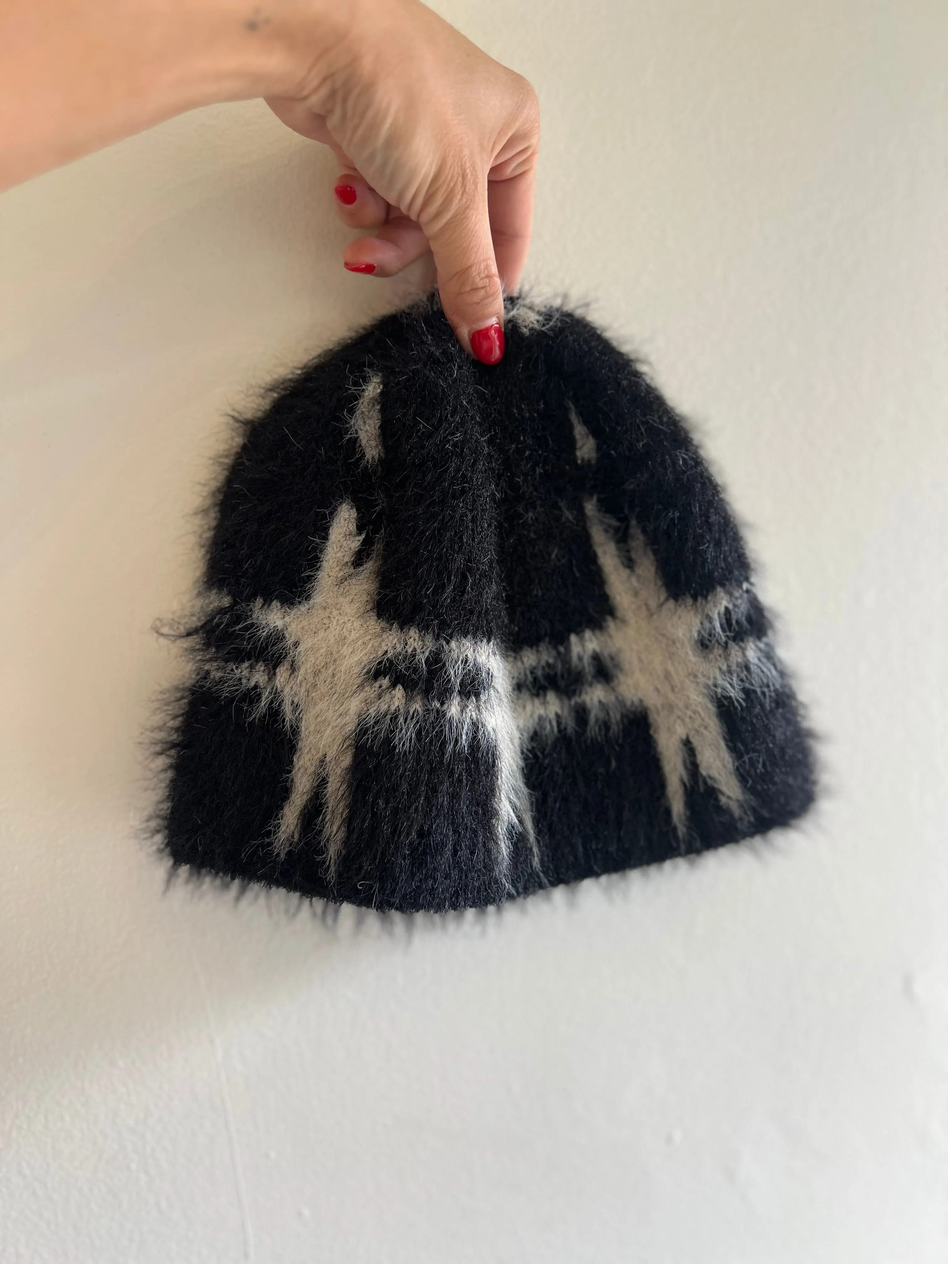 OLLA Fuzzy toque