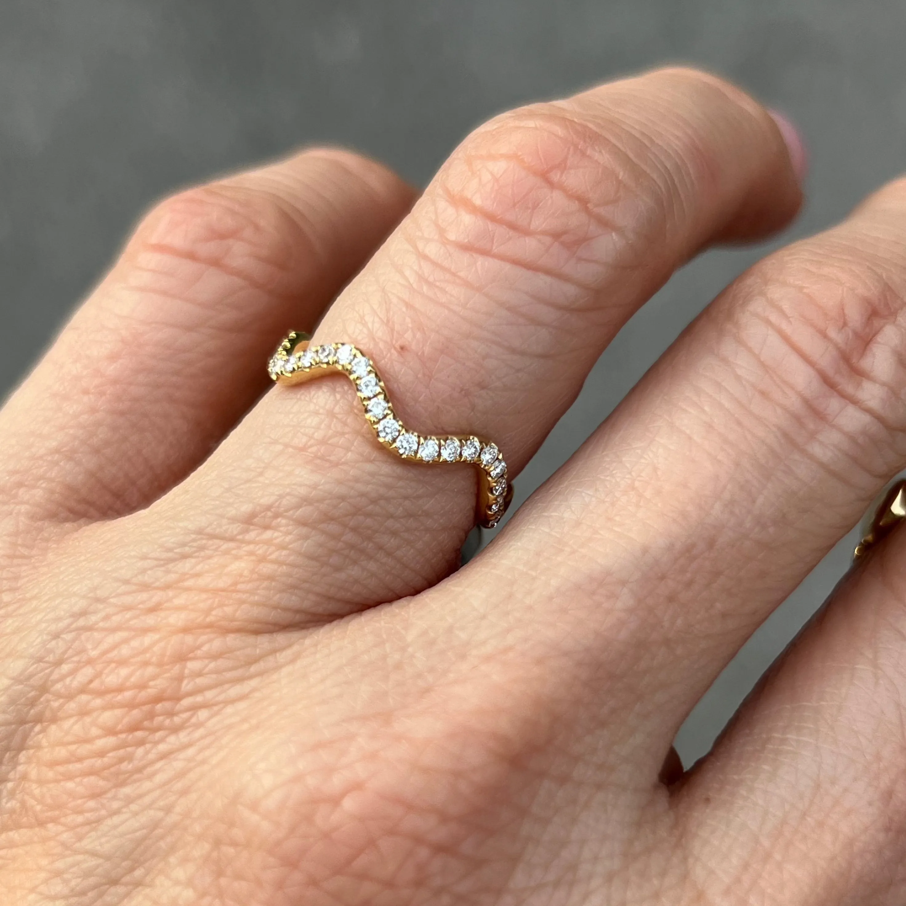 Yellow Gold Wavy Diamond Ring